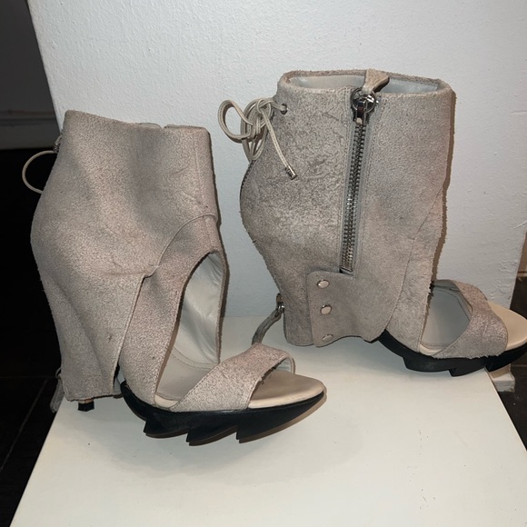 Camilla Skovgaard London Grey Suede Booties - Picture 8 of 10
